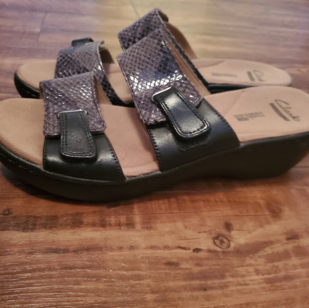Clark's Delana Fenela Black Snake slides sz 9 - Picture 2 of 3